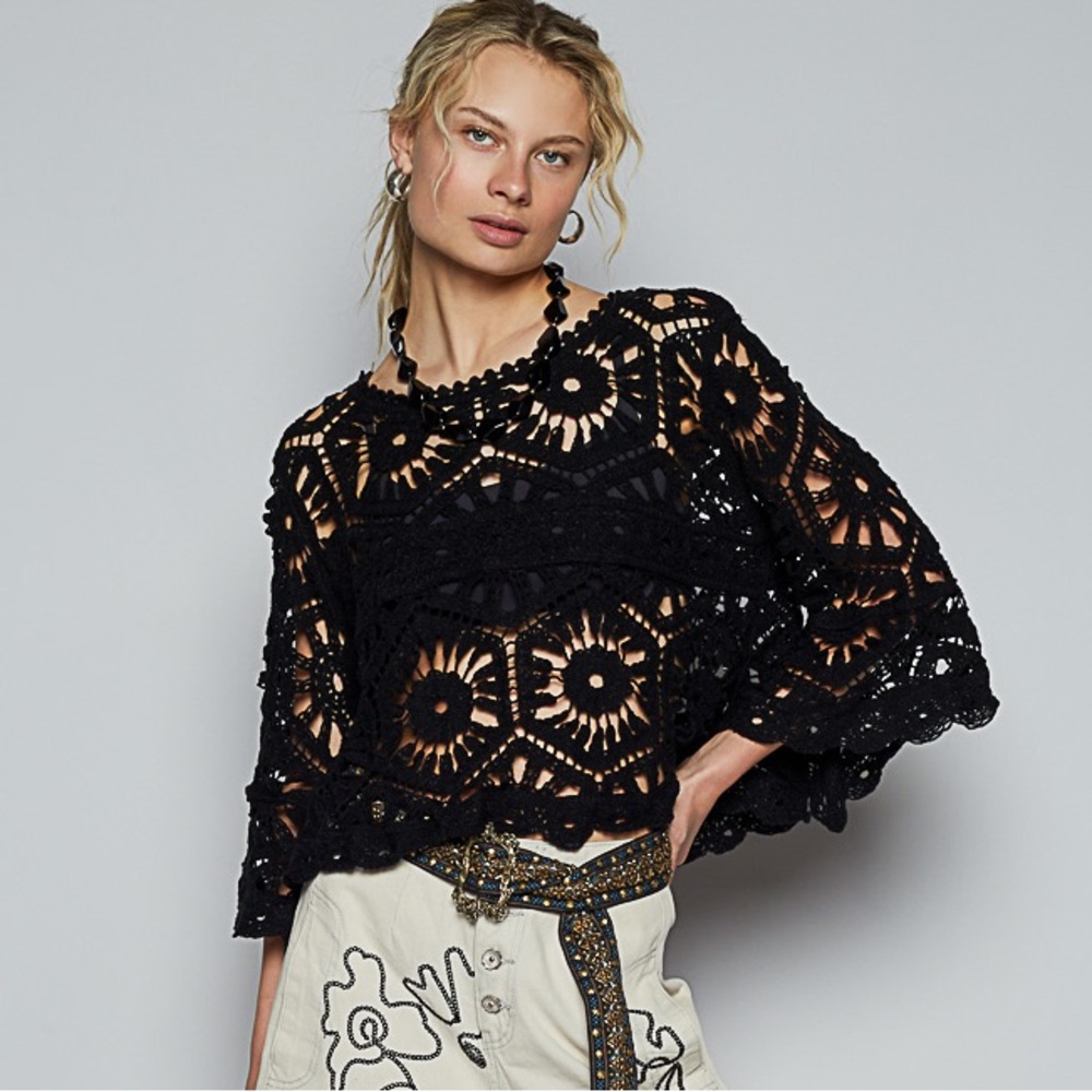 643. LAST 1! POL COST 🛑black crochet 3/4 sleeve knit top bohemian boho - Picture 2 of 6